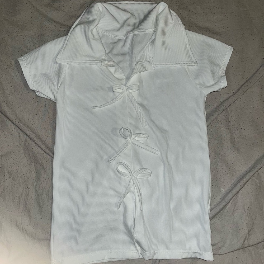 White Short Sleeve Top with Bow Details